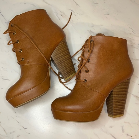 NWOT Lace-Up Heeled Boots - Brown - Size 6.5 - Picture 2 of 10